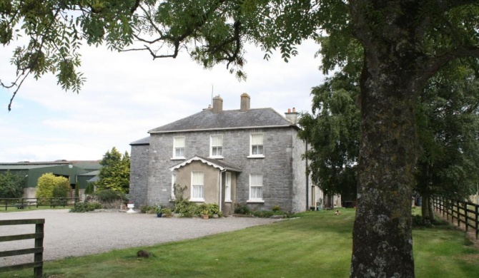 Moate Lodge