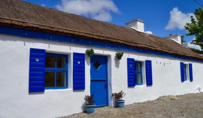 Beautiful Thatched Adderwal Cottage Donegal