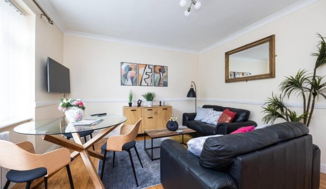 Beautiful 2-bedroom maisonette