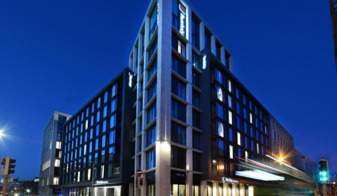 Travelodge PLUS Dublin City Centre