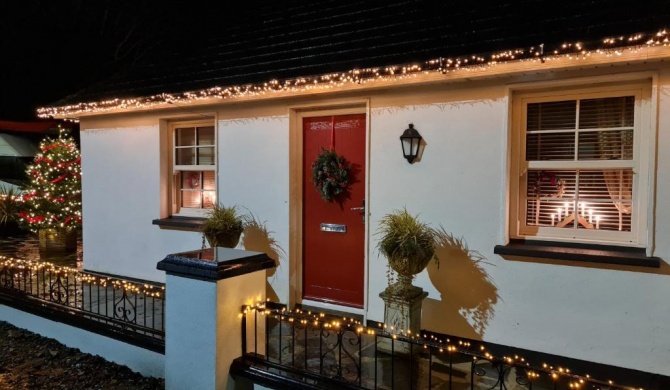 Kiltoy Cottage, Cosy 2 bedroomed Gate Lodge Cottage