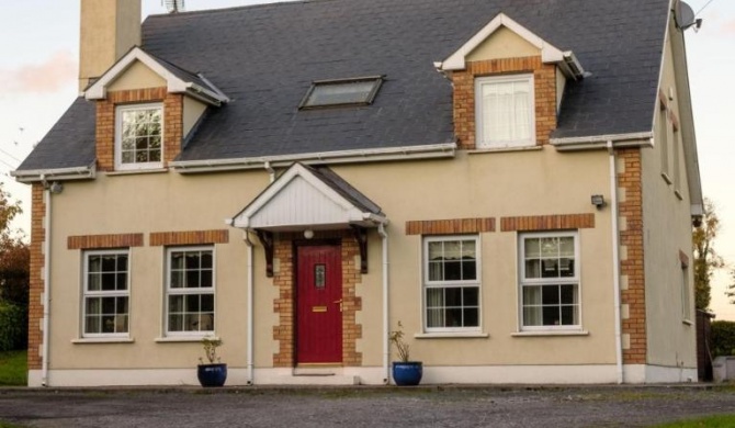 Massive Country house situated 15minutes from Mullingar town queit location amazing place to stay