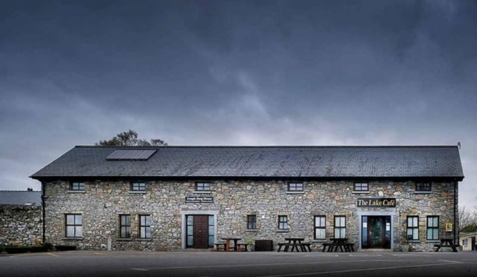 Lough Derg House & The Lake Cafe