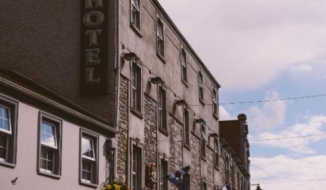 The Farnham Arms Hotel